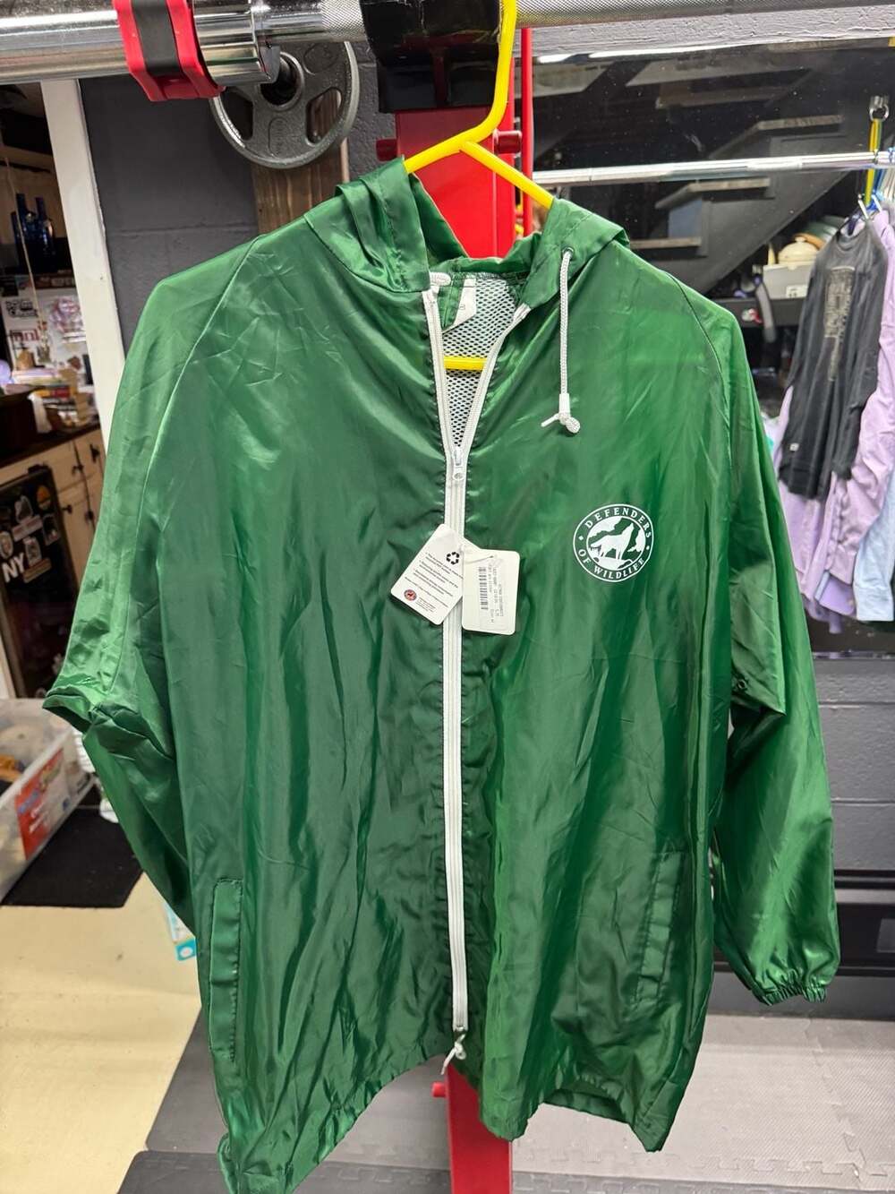 Defenders of Wildlife Lightweight Recycled PET Green Windbreaker Rain Jacket One